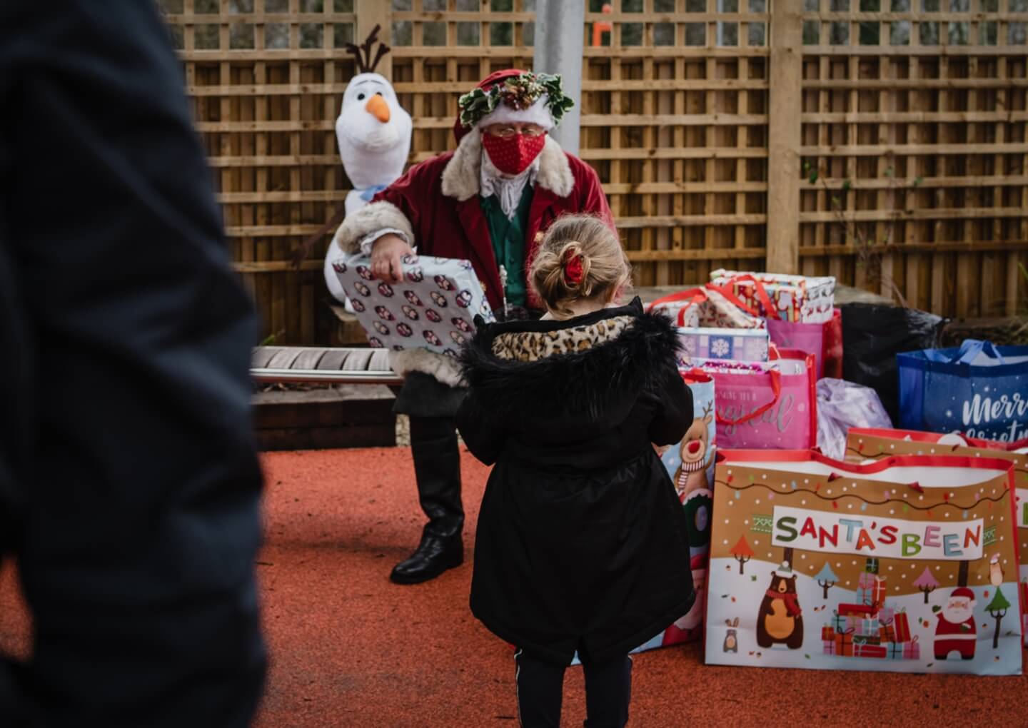 dreams-presents-santa